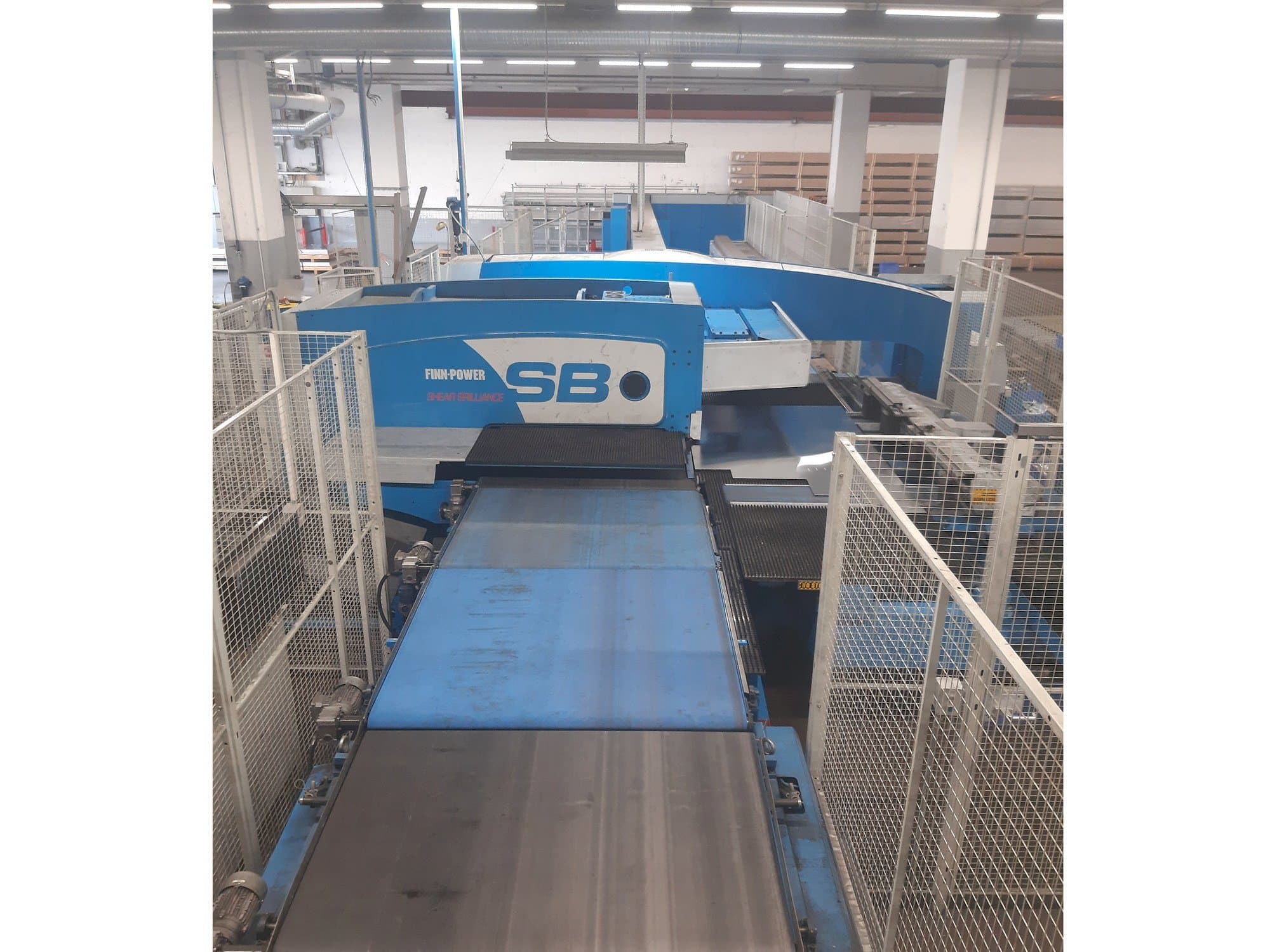 Вид станка Prima Power SB8  спереди