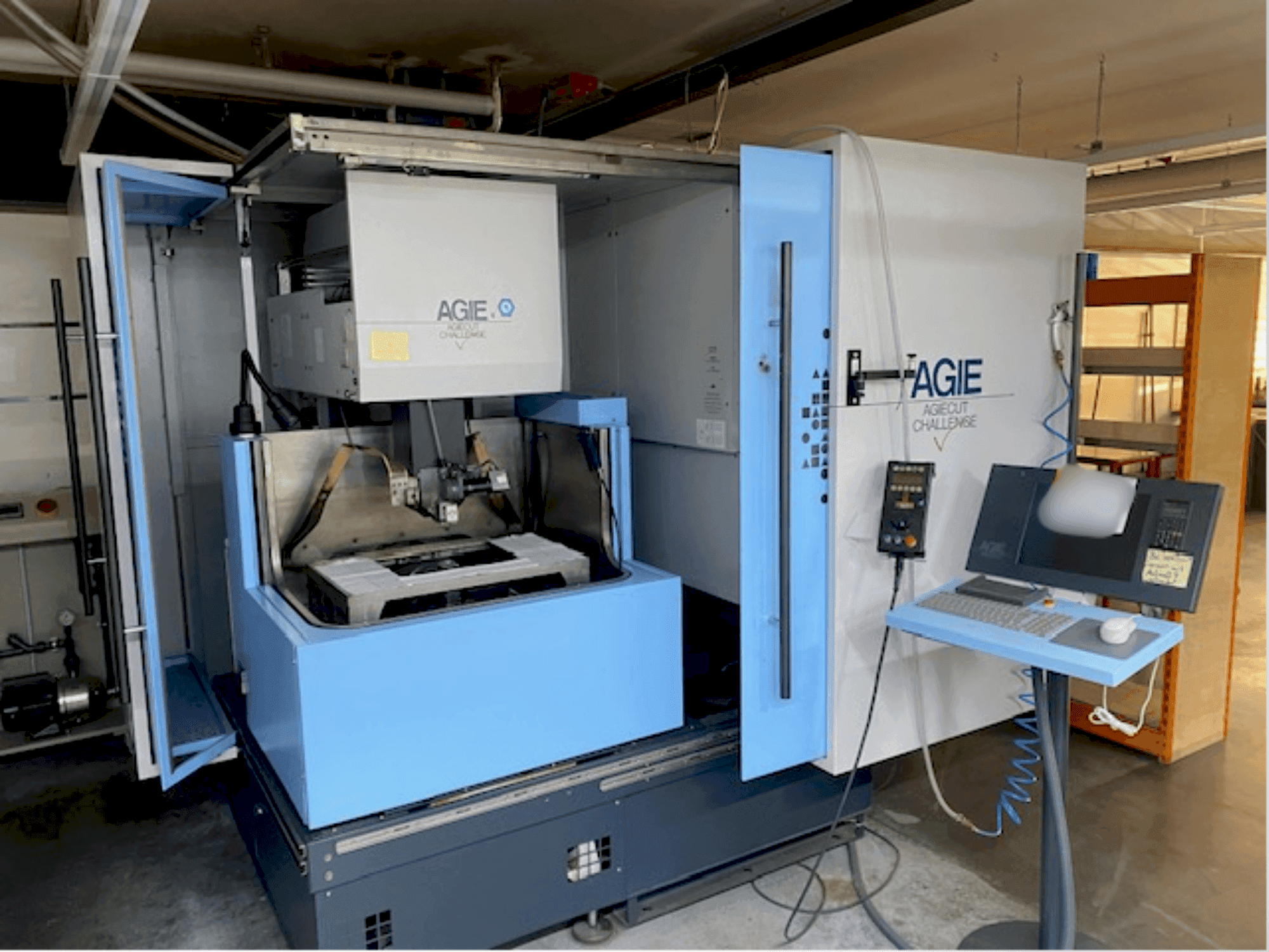 Вид станка AGIE Agiecut Challenge V2  спереди