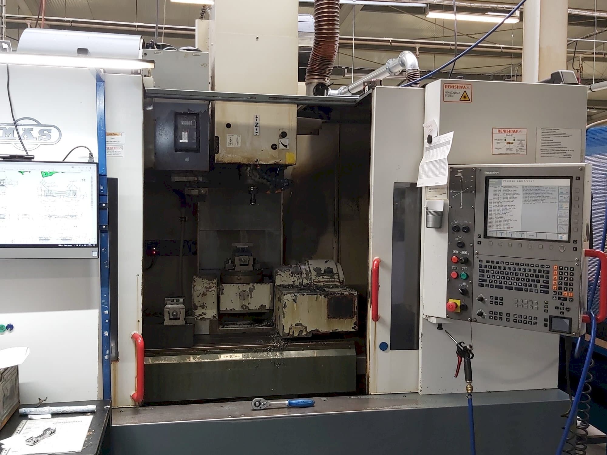 Вид станка KOVOSVIT MAS MCV 1016 Quick  спереди