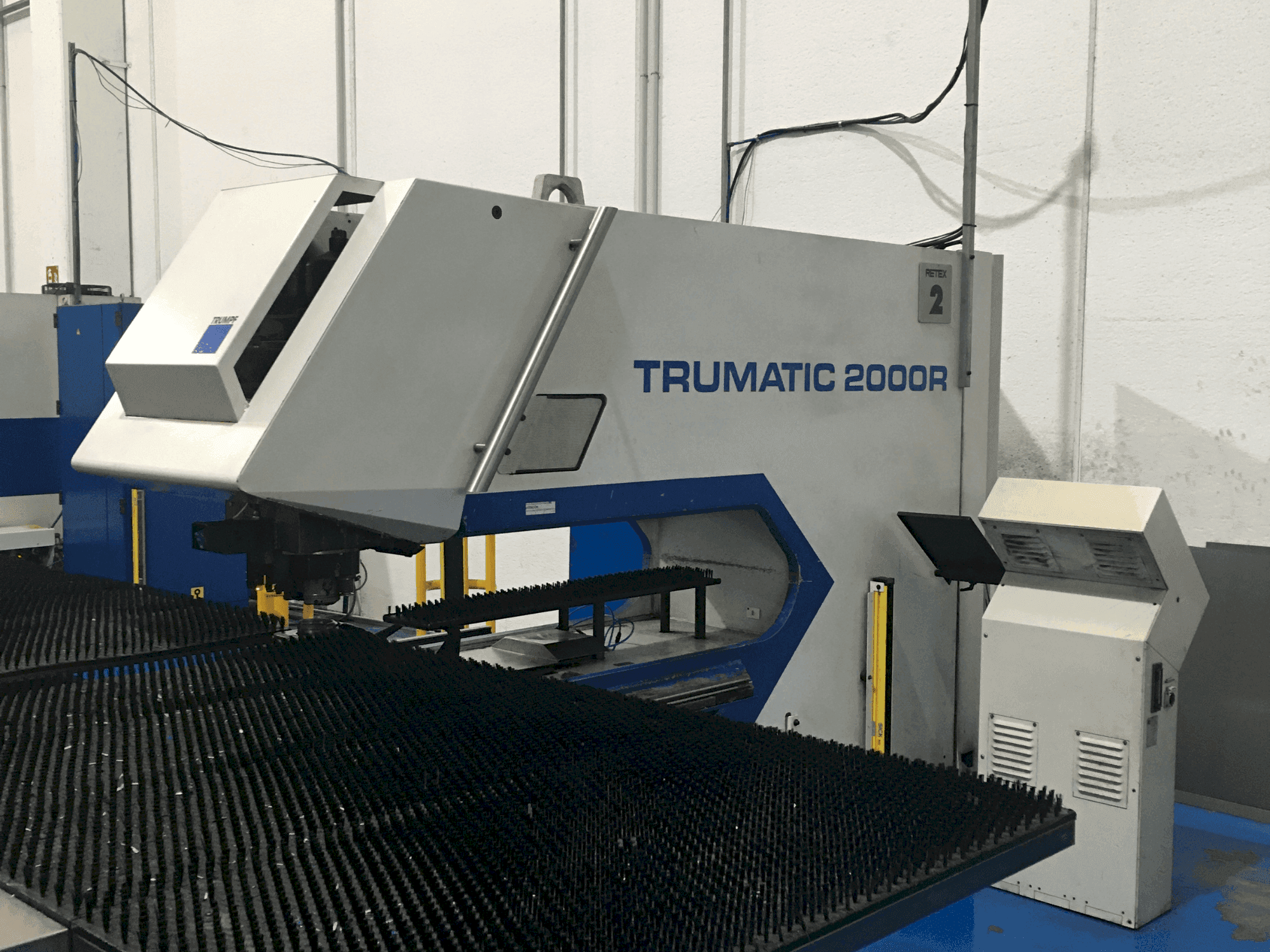 Вид станка TRUMPF TC2000R  спереди