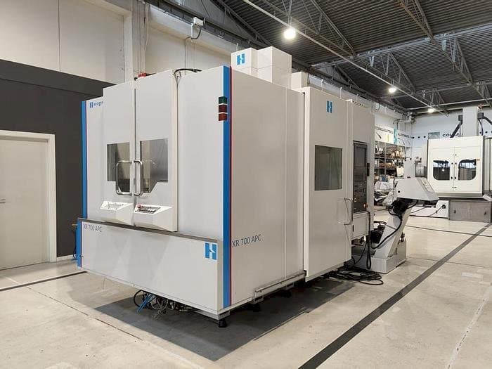 Вид станка Bridgeport XR-700 APC  спереди