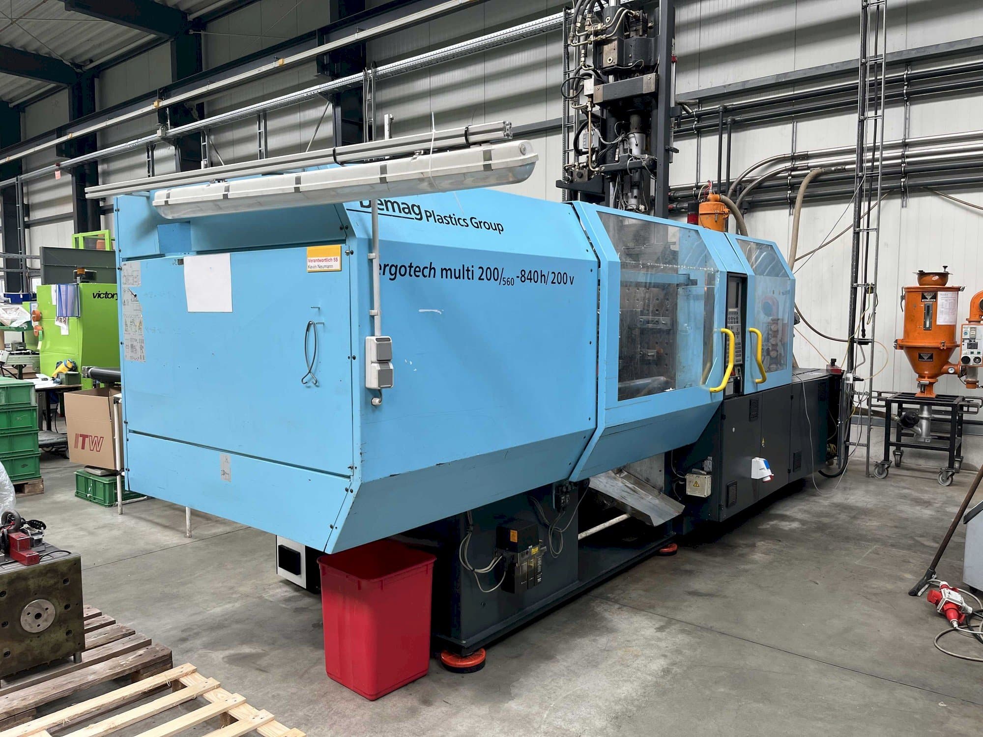 Вид станка DEMAG Ergotech multi 200/560 - 840h/200V  спереди