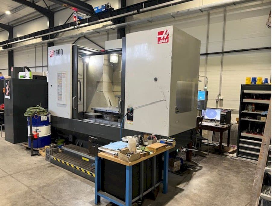 Вид станка HAAS EC-1600  спереди