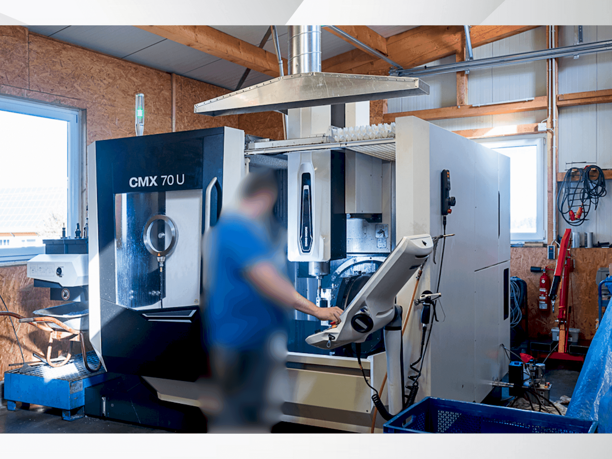 Вид станка DMG MORI CMX 70 U  спереди