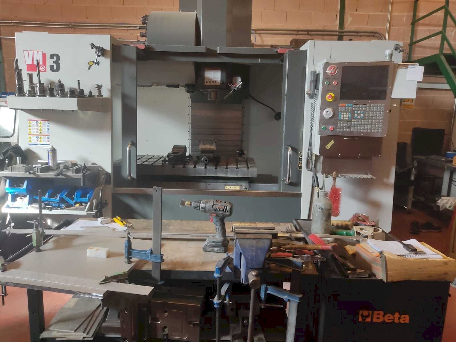 Вид станка HAAS VM-3  спереди