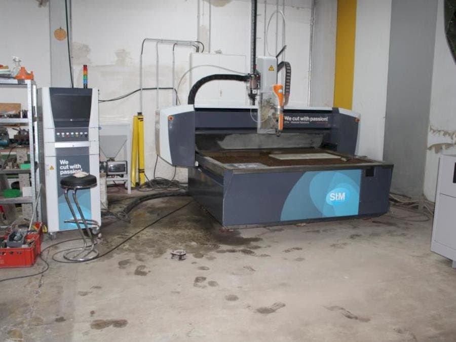 Вид станка STM PremiumCut 3D 68  спереди