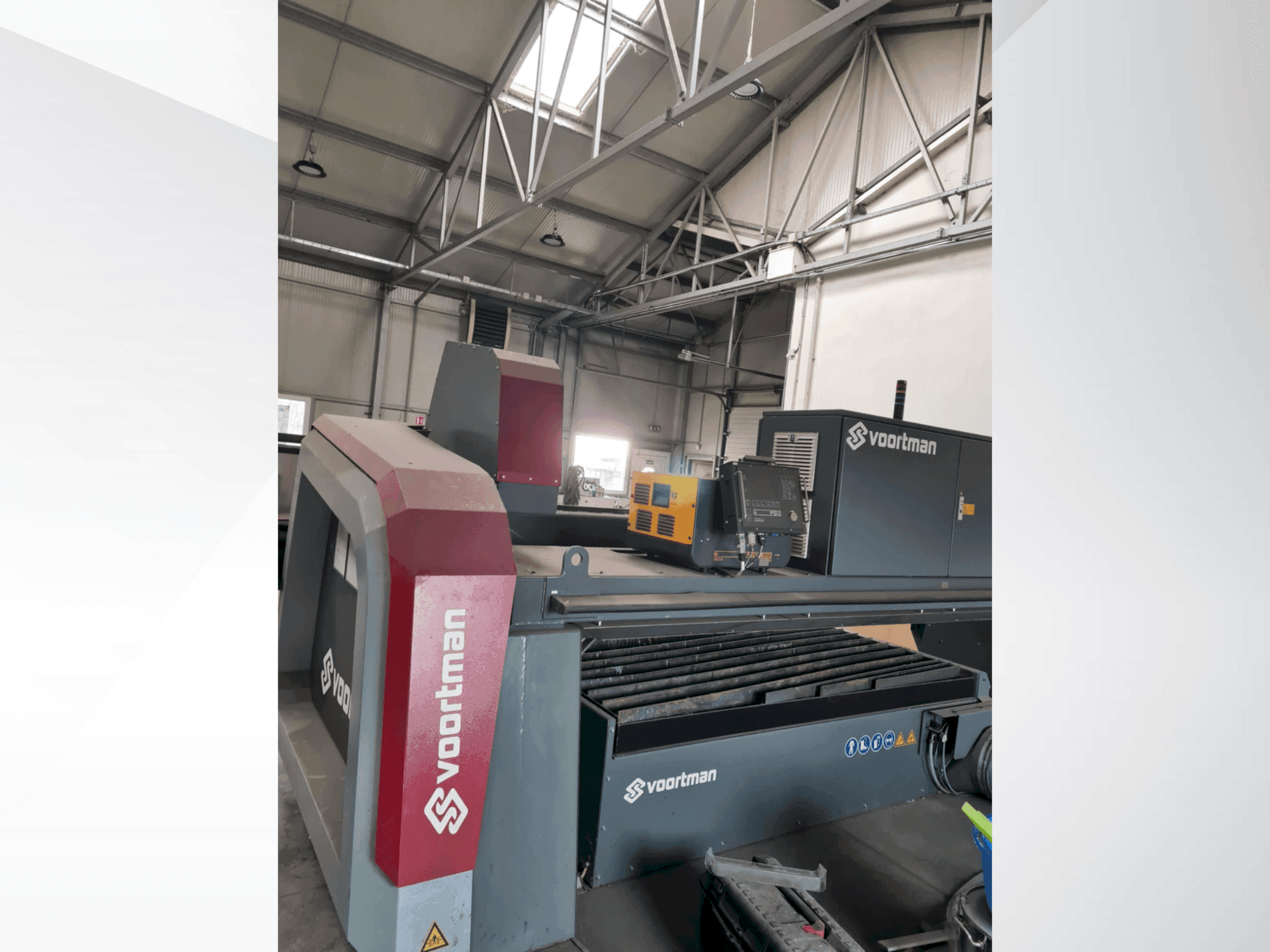 Вид станка VOORTMAN V304  спереди