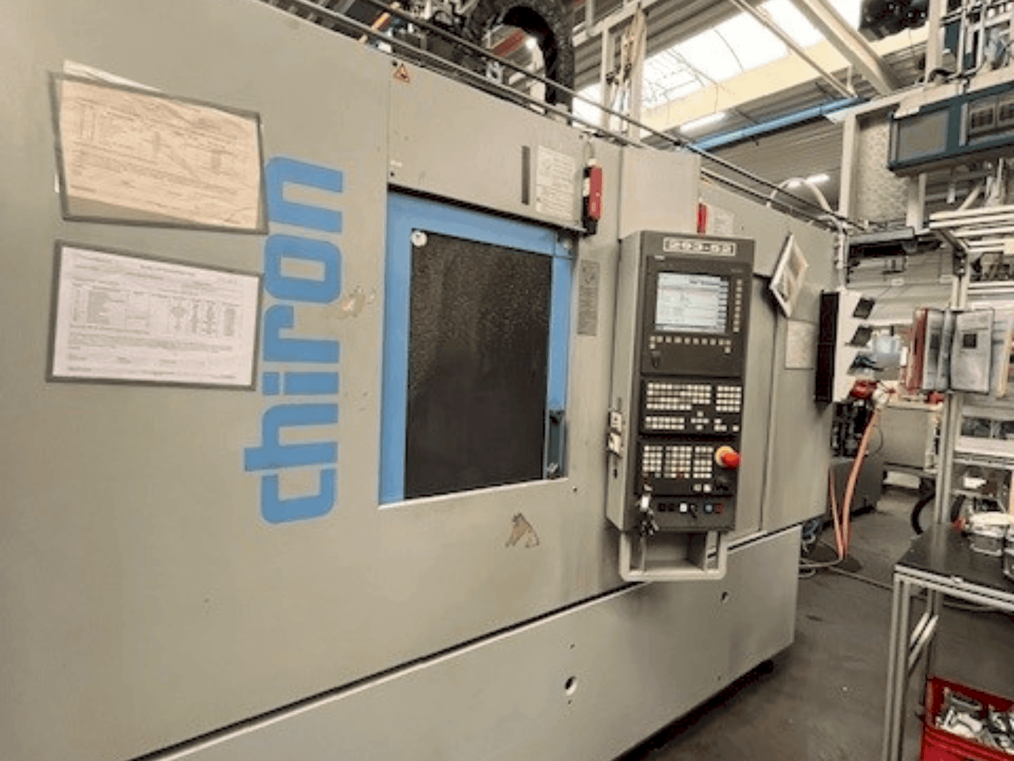 Вид станка CHIRON DZ15KWM HS  спереди