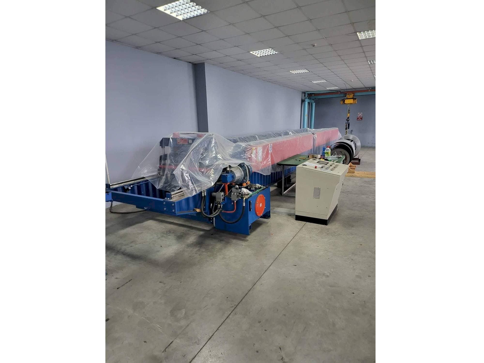 Вид станка ZEMAN TR 20/130  спереди