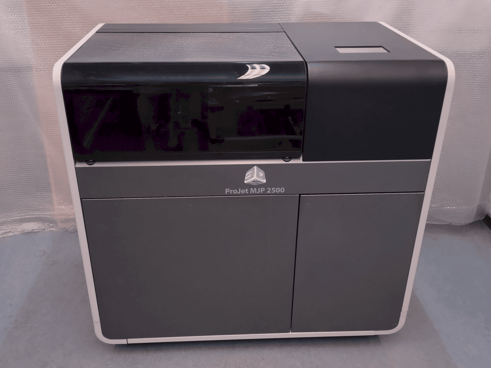 Вид станка 3DSYSTEMS ProJet 2500 Plus  спереди