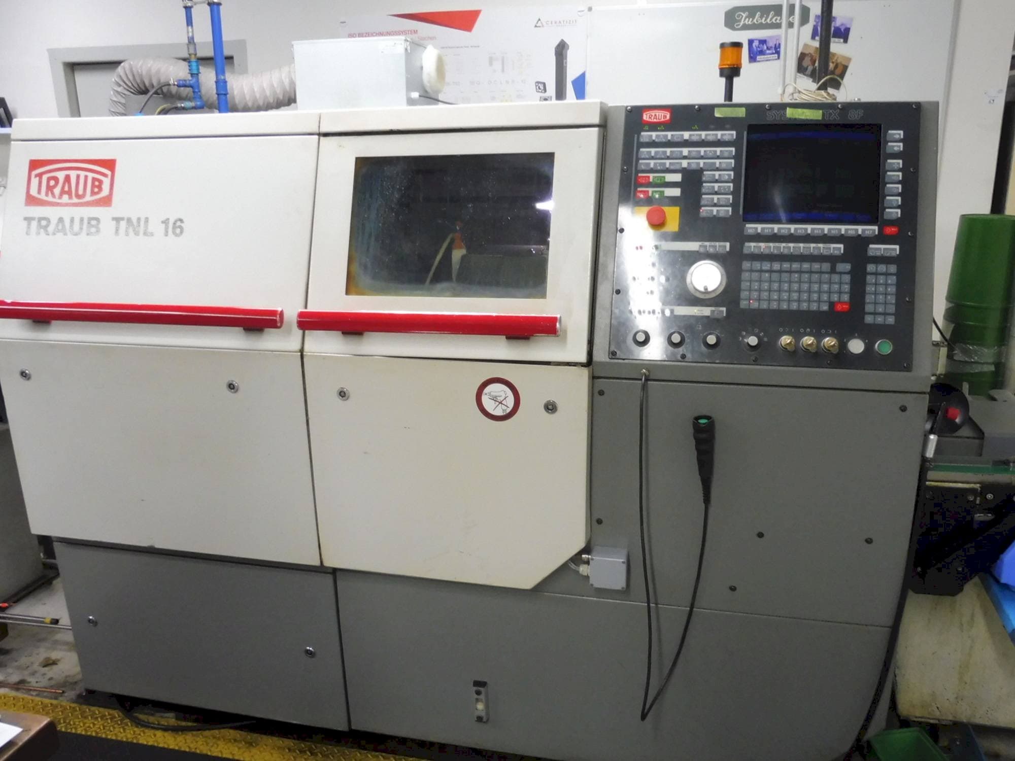 Вид станка TRAUB TNL 16  спереди