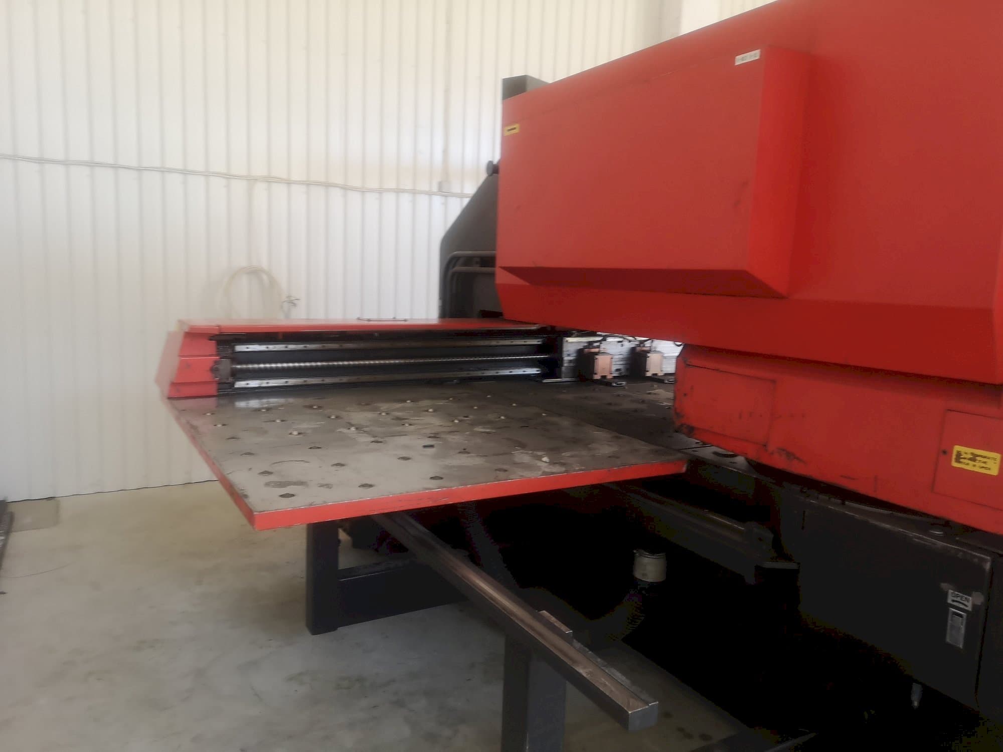 Вид станка AMADA   спереди