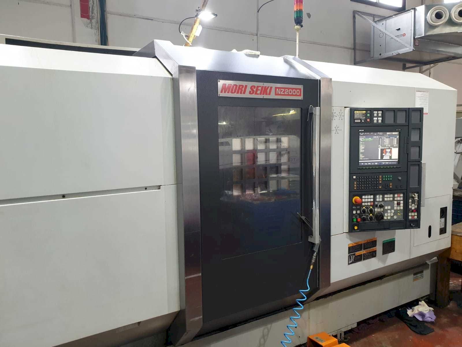Вид станка MORI SEIKI NZ2000 T3Y3  спереди