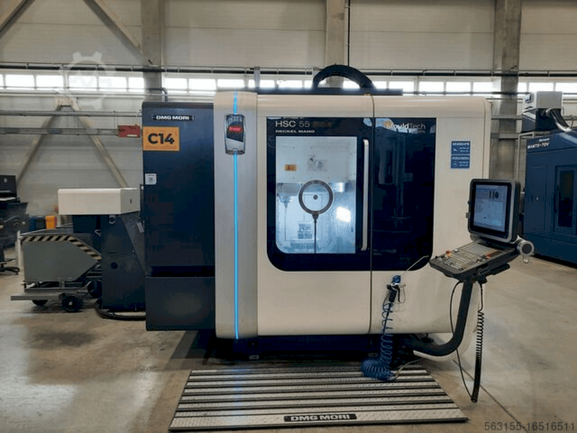 Вид станка DMG MORI HSC 55 linear  спереди