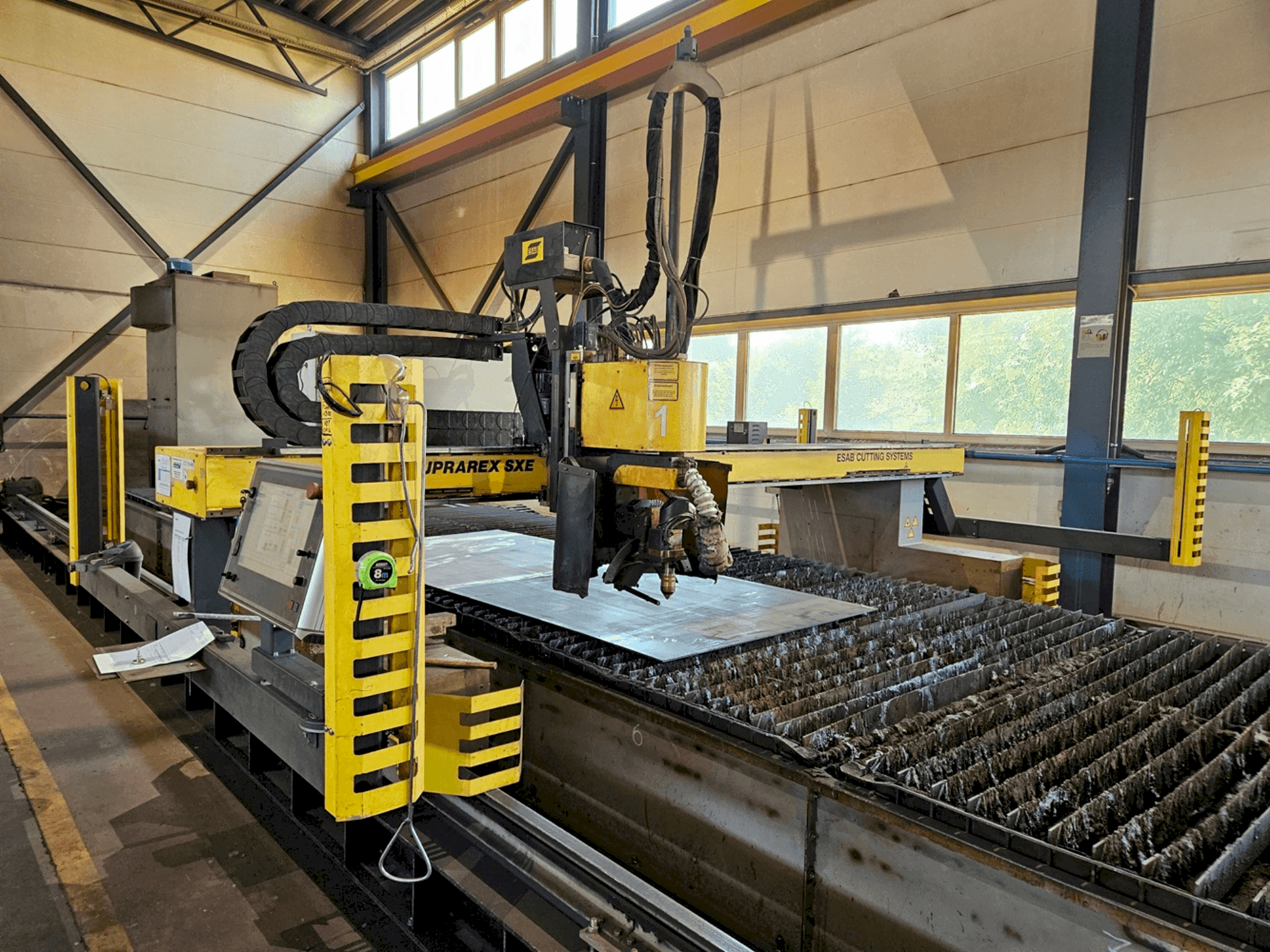 Вид станка ESAB Suprarex SXE HD 4000 230 V  спереди