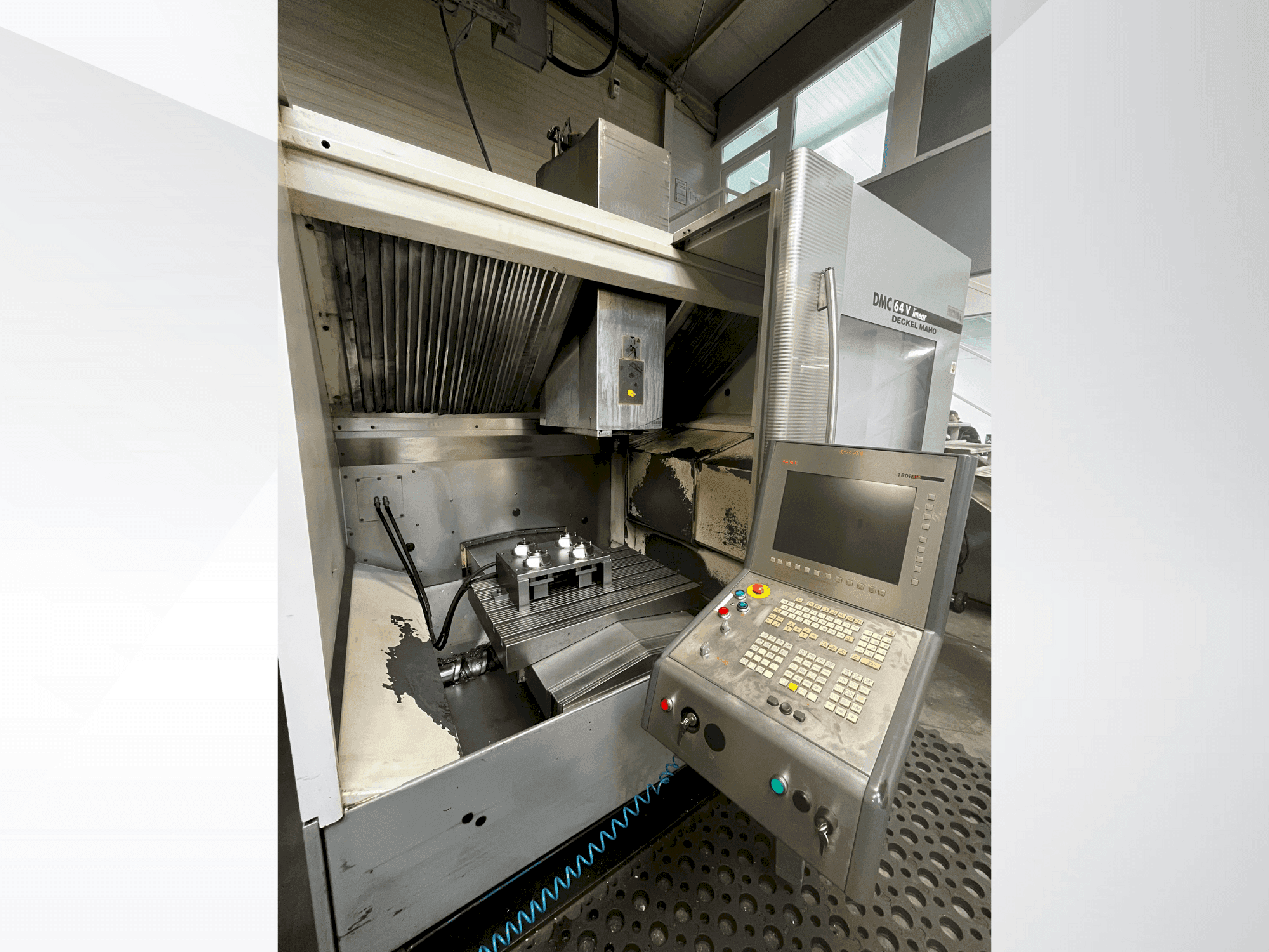 Вид станка DMG DECKEL MAHO DMC 64V linear  спереди