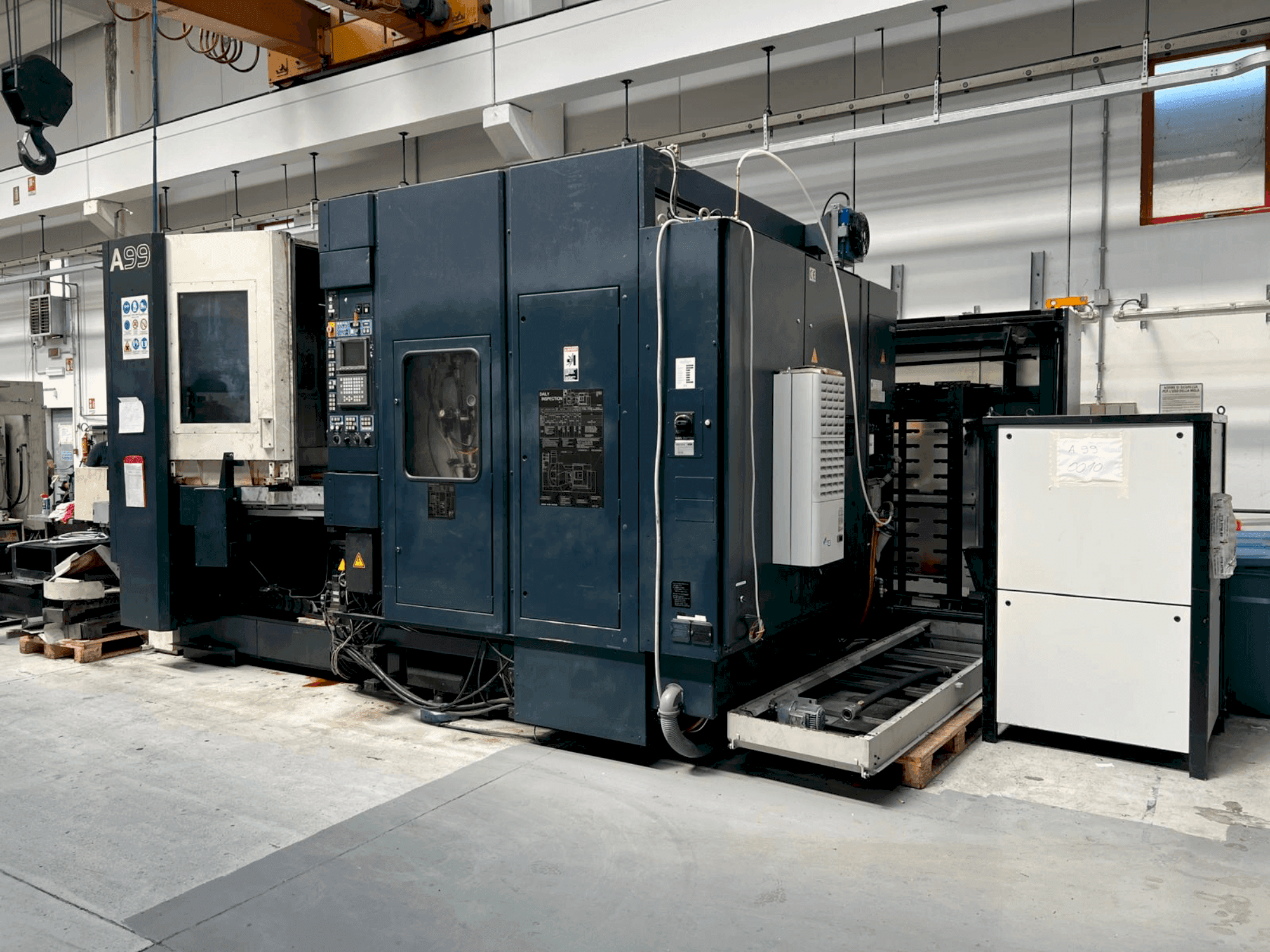 Вид станка Makino A99-A132  спереди