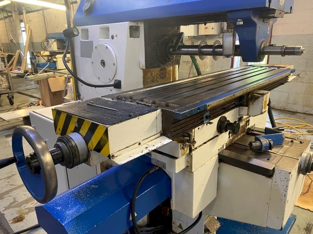 Вид станка TOS Olomouc FGU 32  спереди