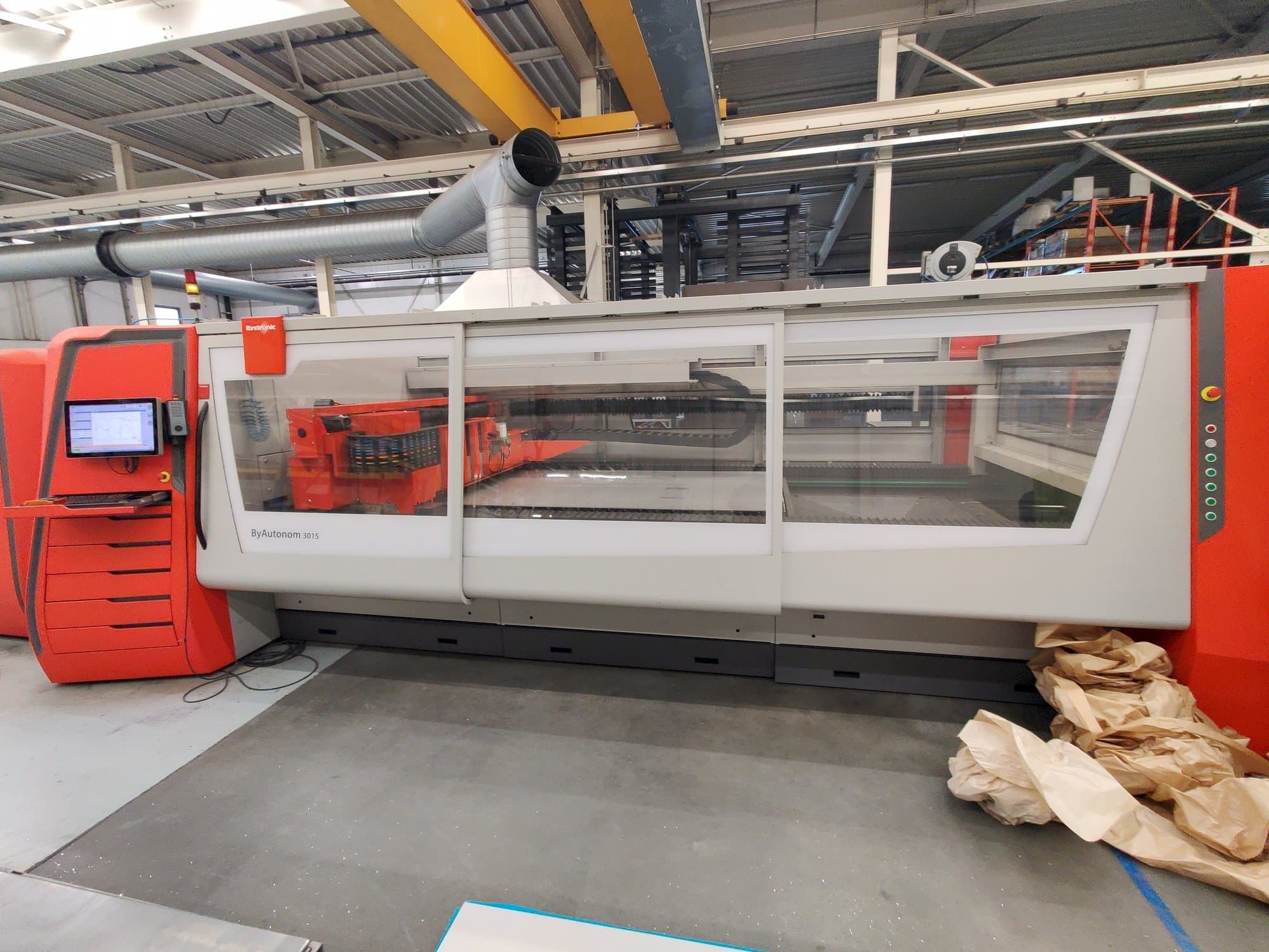 Вид станка Bystronic Autonom 3015 6kW CO2  спереди