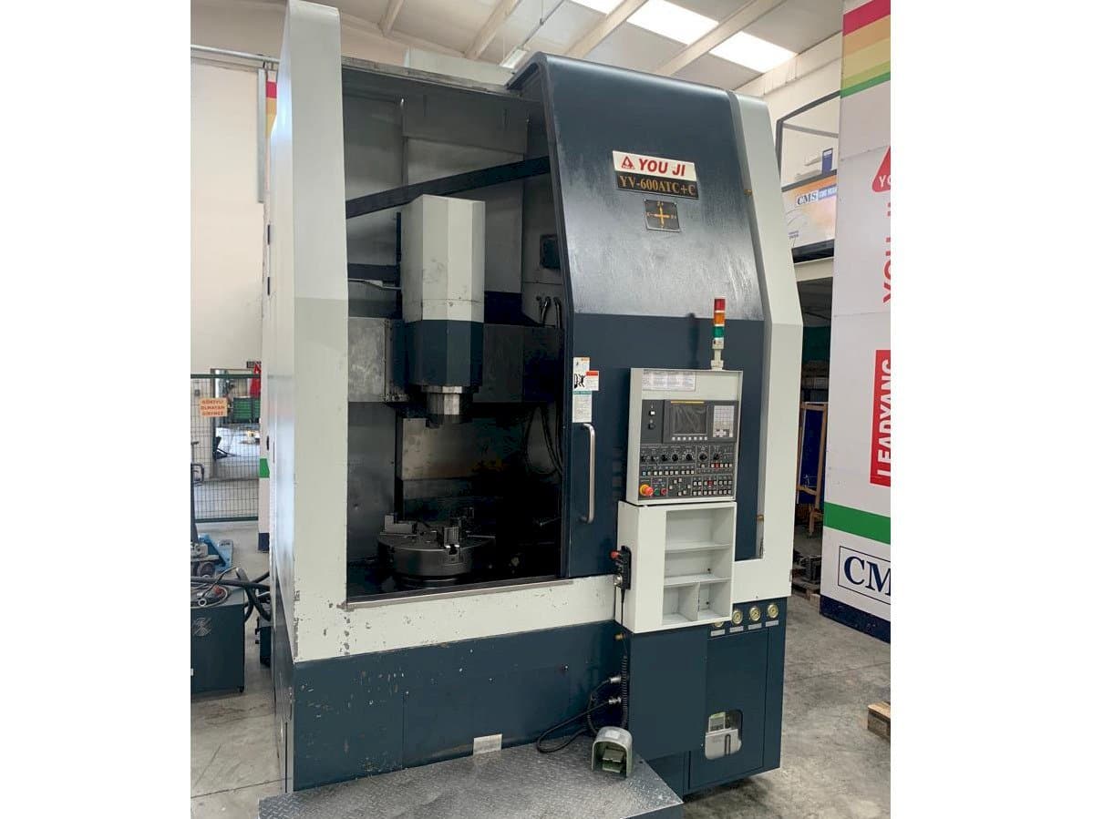 Вид станка YOU JI Yv 600ATC+C  спереди