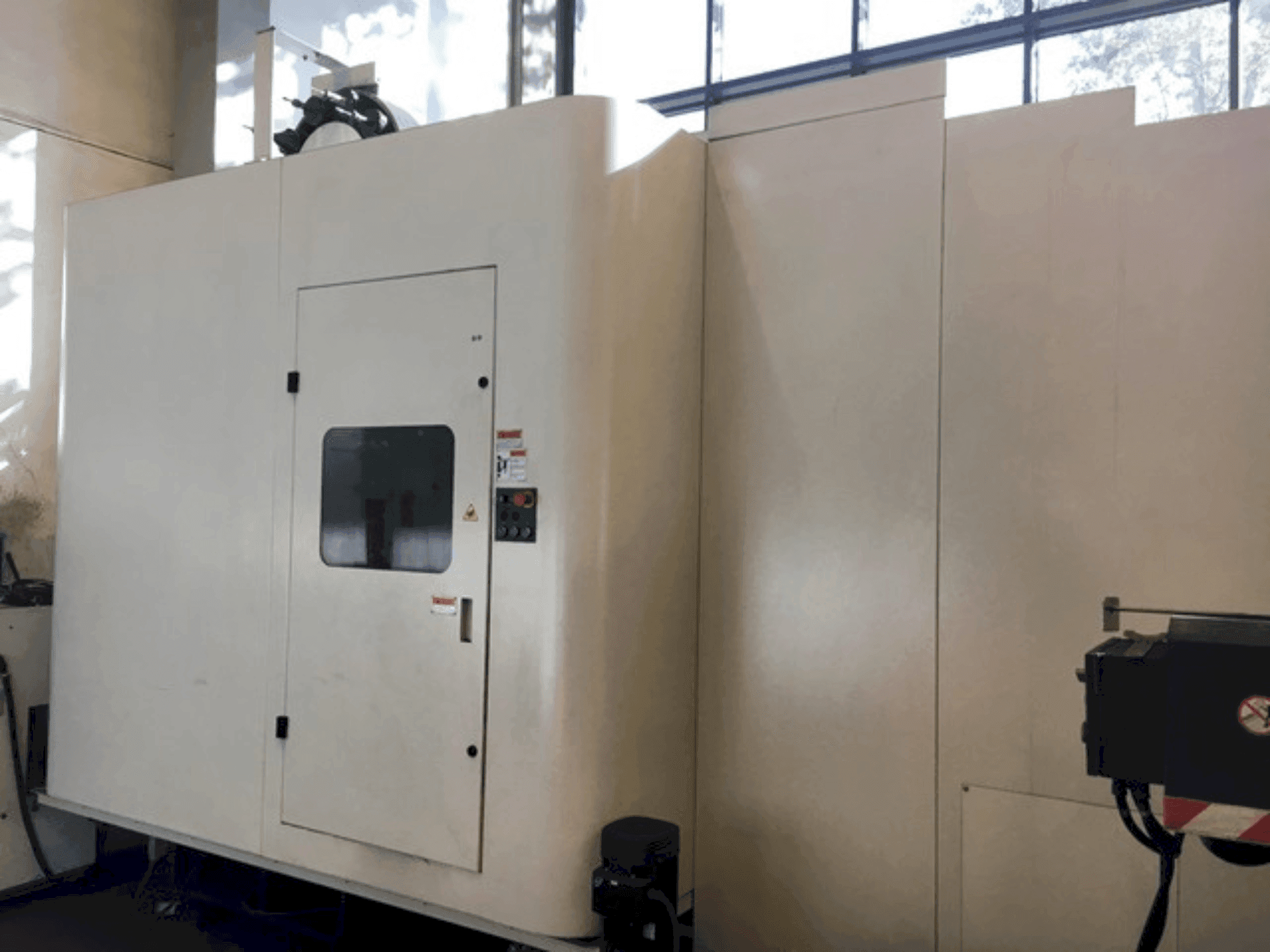 Вид станка SPINNER H630  спереди