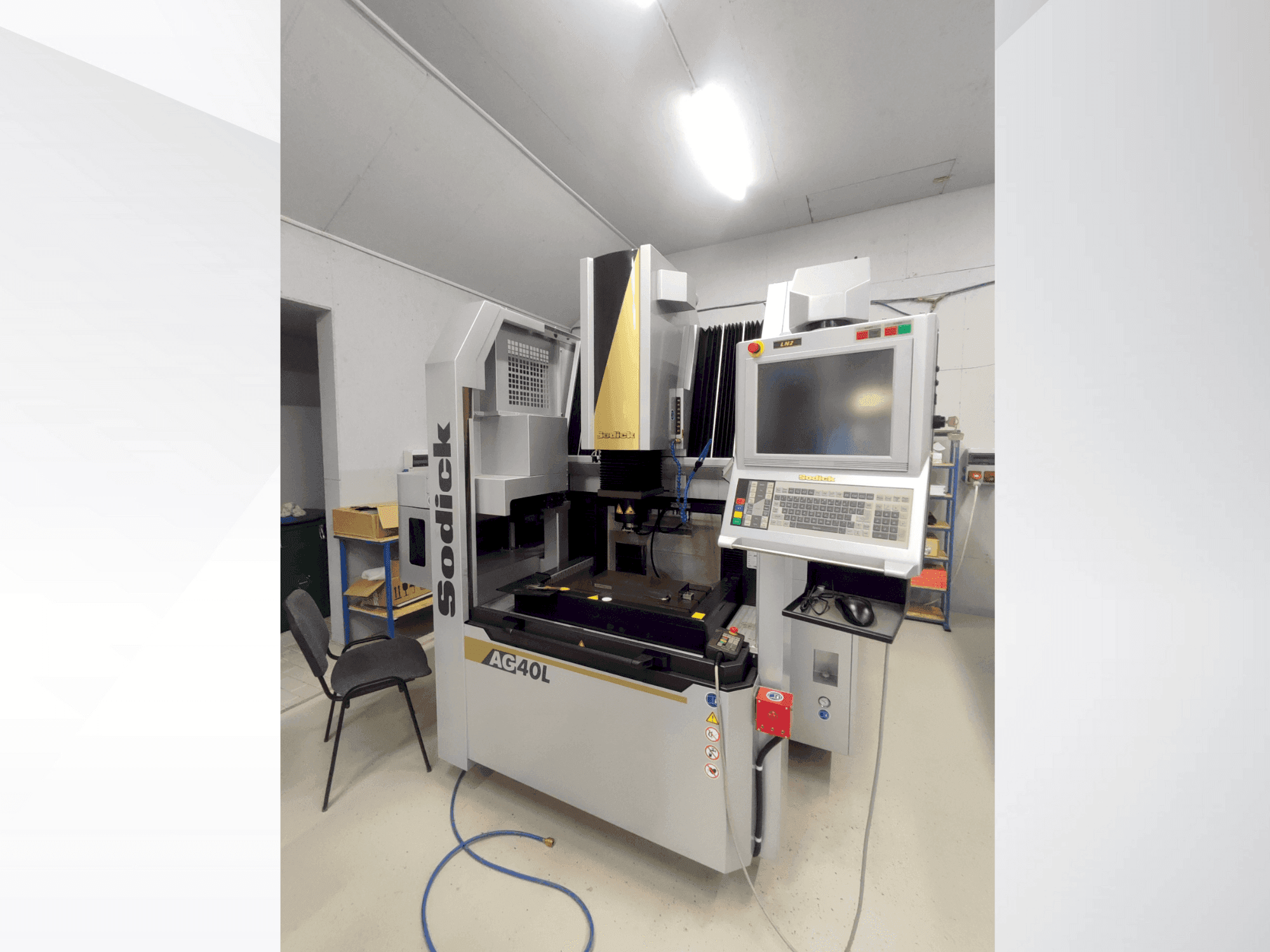 Вид станка Sodick AG40L  спереди