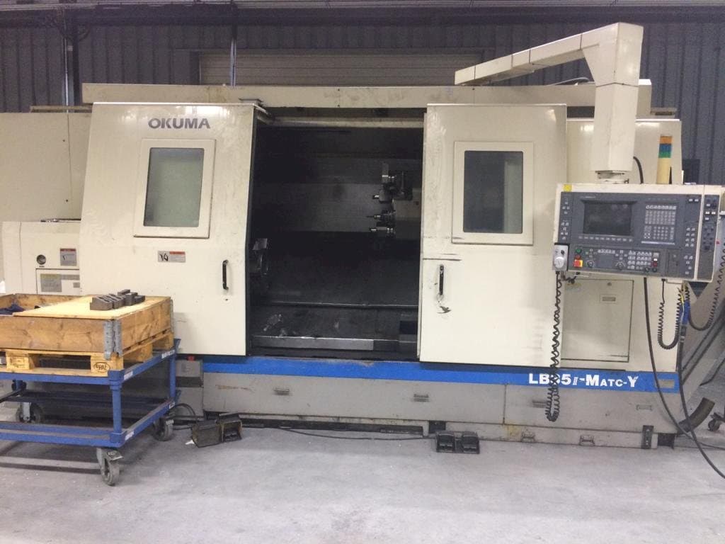 Вид станка Okuma LB35 II  спереди