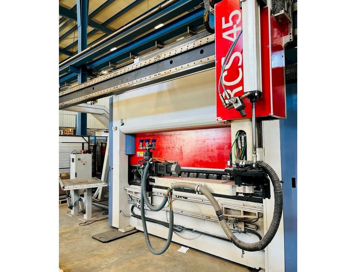 Вид станка AMADA Flexa 100-30 Schiavi  спереди