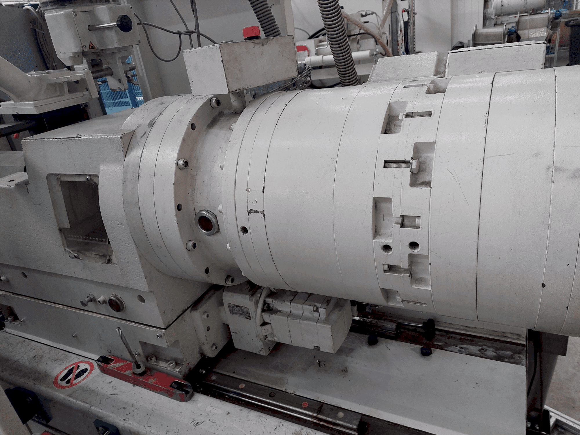 Вид станка Krauss Maffei 80-180 EX  спереди