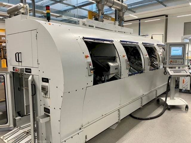 Вид станка MIKRON Multistep XS  спереди