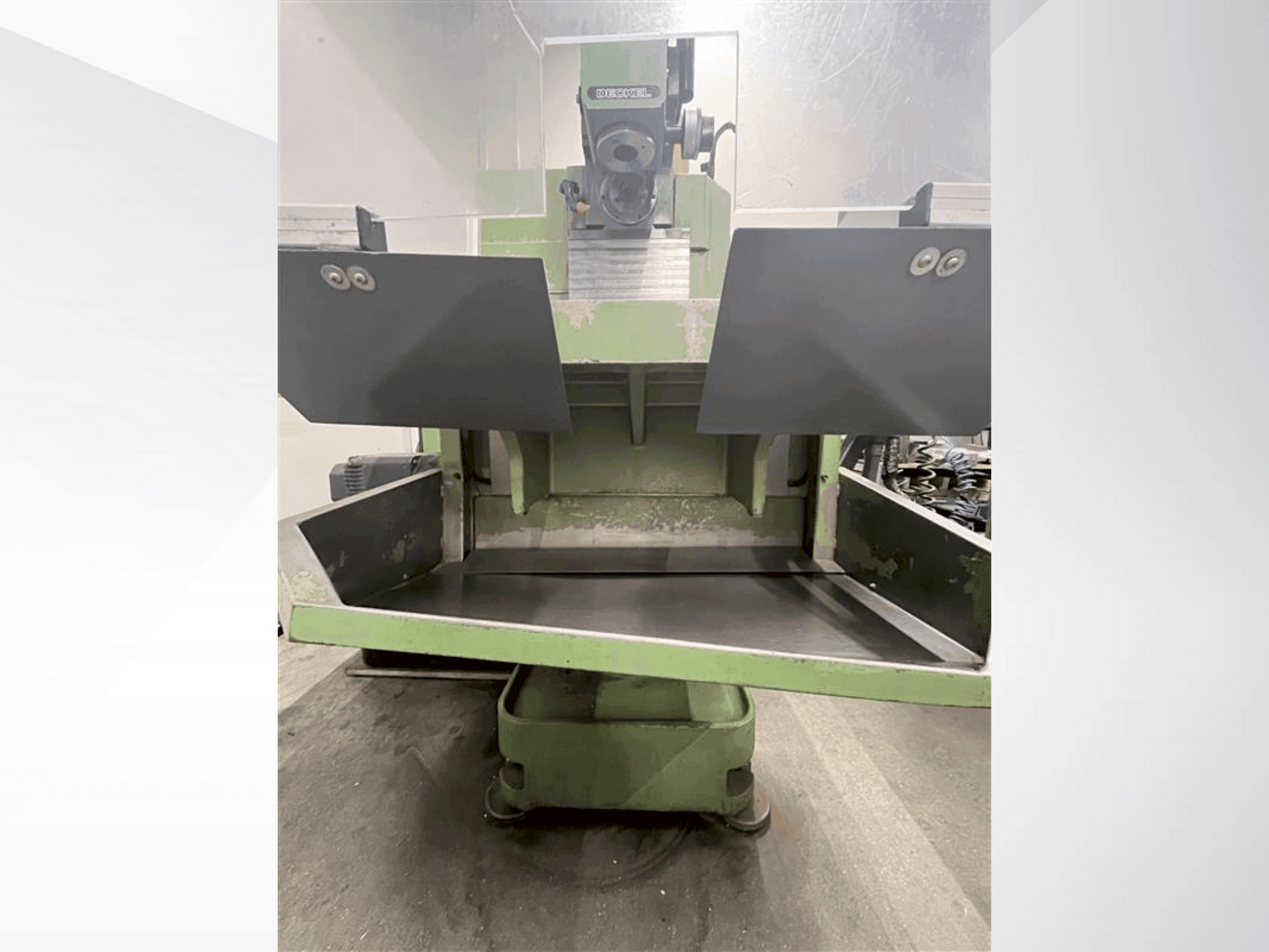 Вид станка DECKEL FP2A  спереди