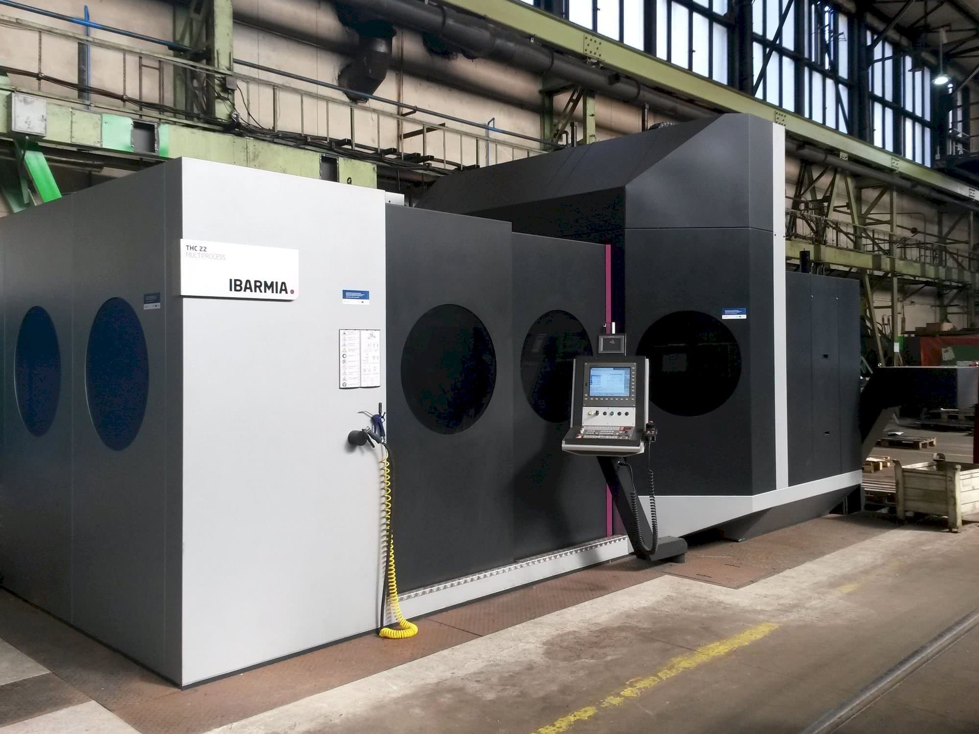Вид станка IBARMIA THC 22 MULTIPROCESS  спереди