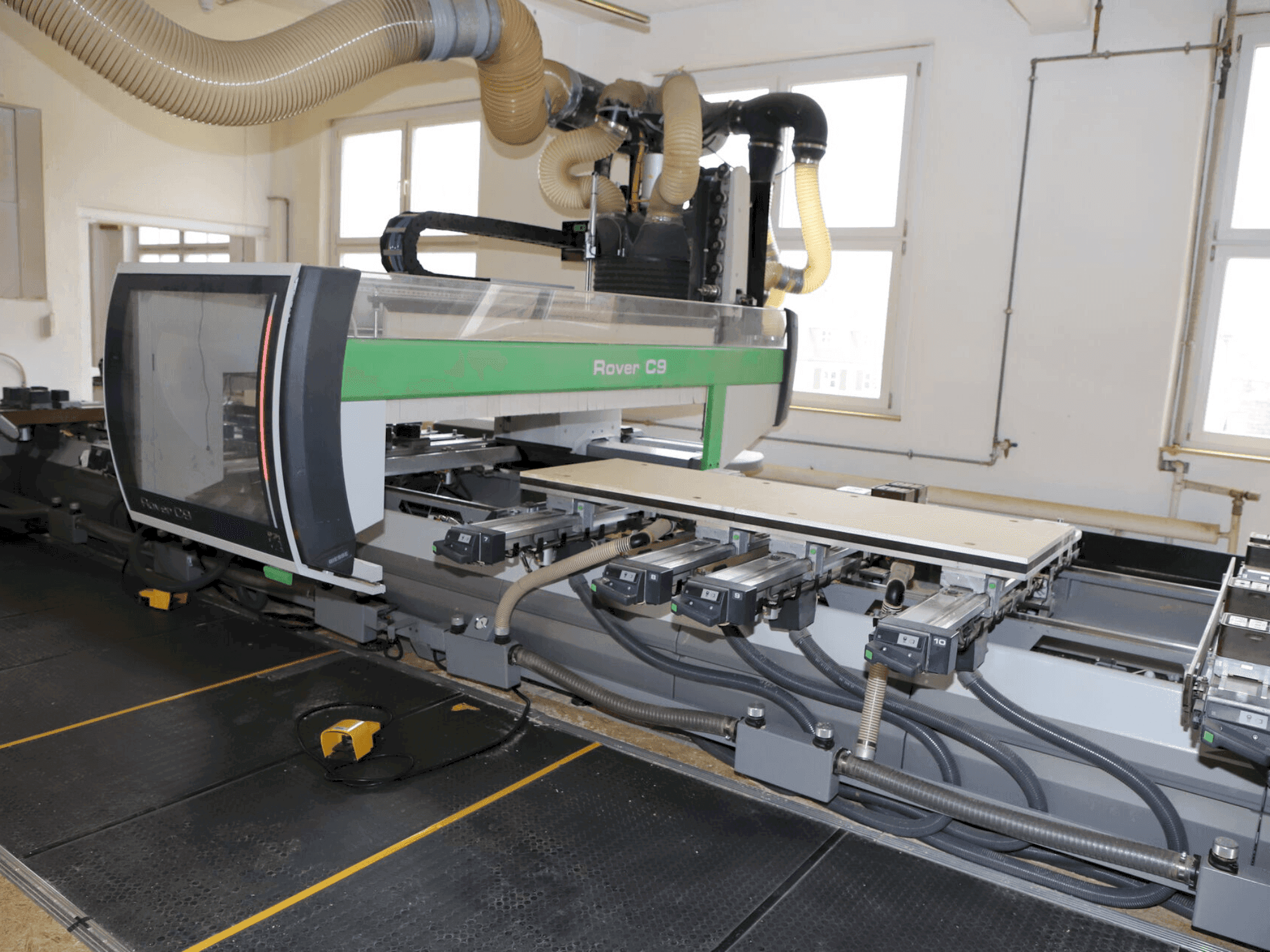 Вид станка BIESSE ROVER C 9.65  спереди