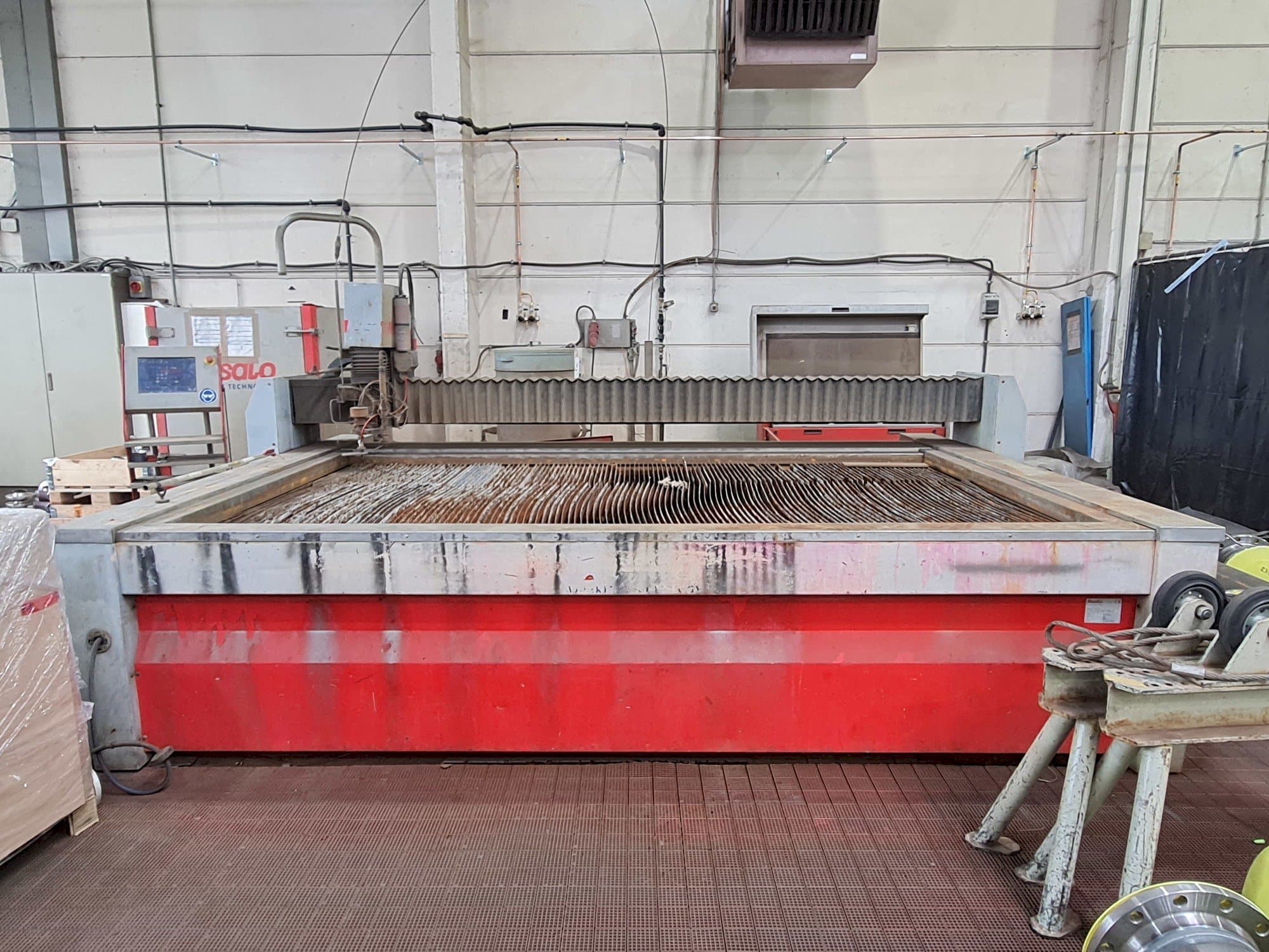 Вид станка Resato R-LCM 3015-1  спереди