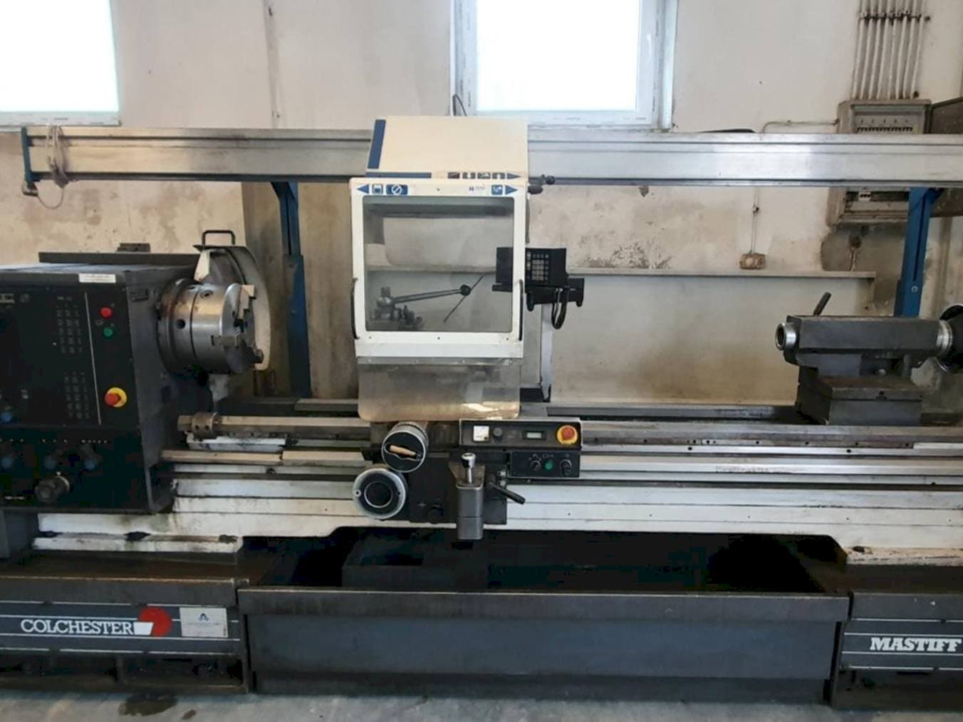 Вид станка Colchester MASTIFF V/S 1800  спереди