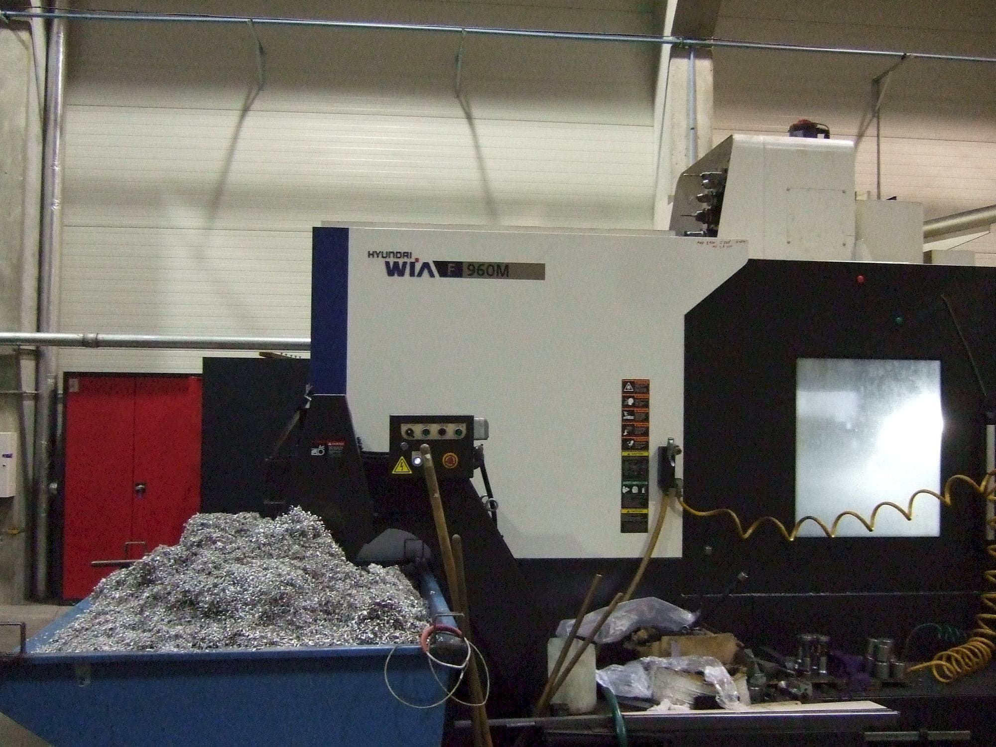 Вид станка Hyundai F960M  спереди