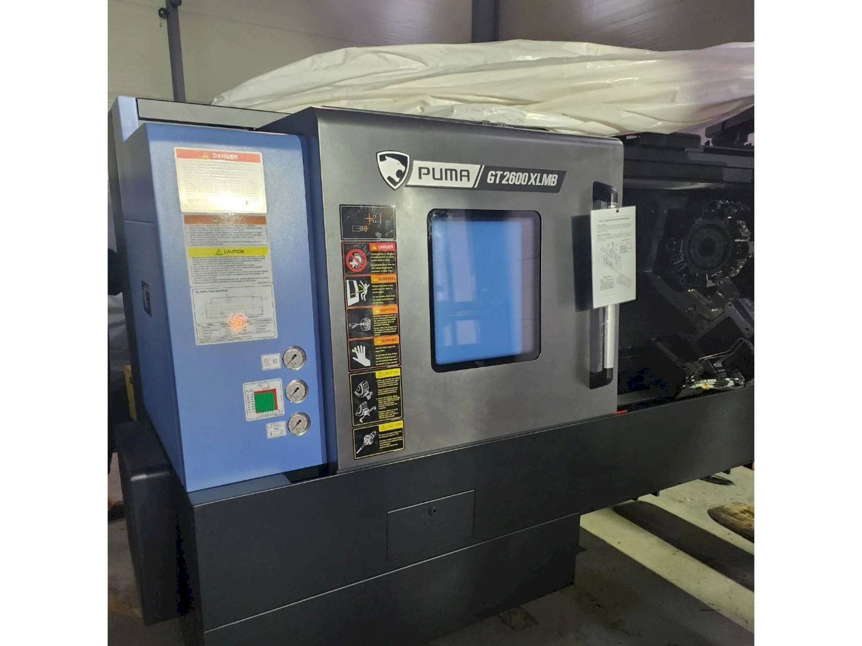 Вид станка DN SOLUTIONS   спереди