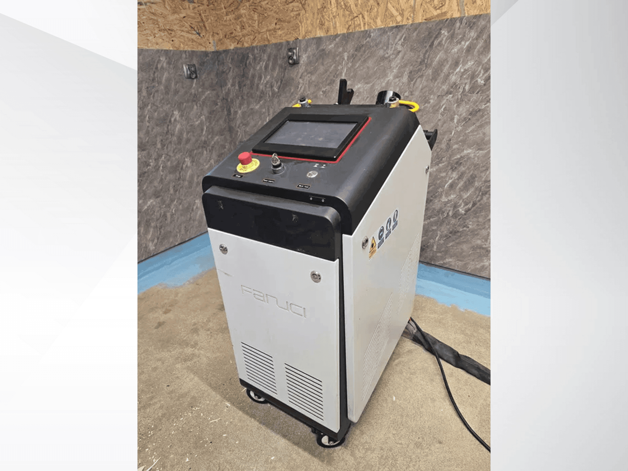 Вид станка FANUCI FANUCI 3.0GenX  спереди