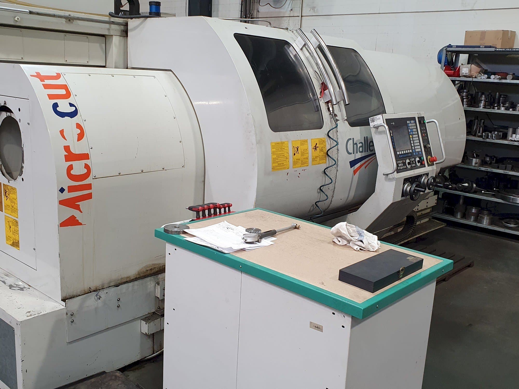 Вид станка MICROCUT BNC-2280X  спереди