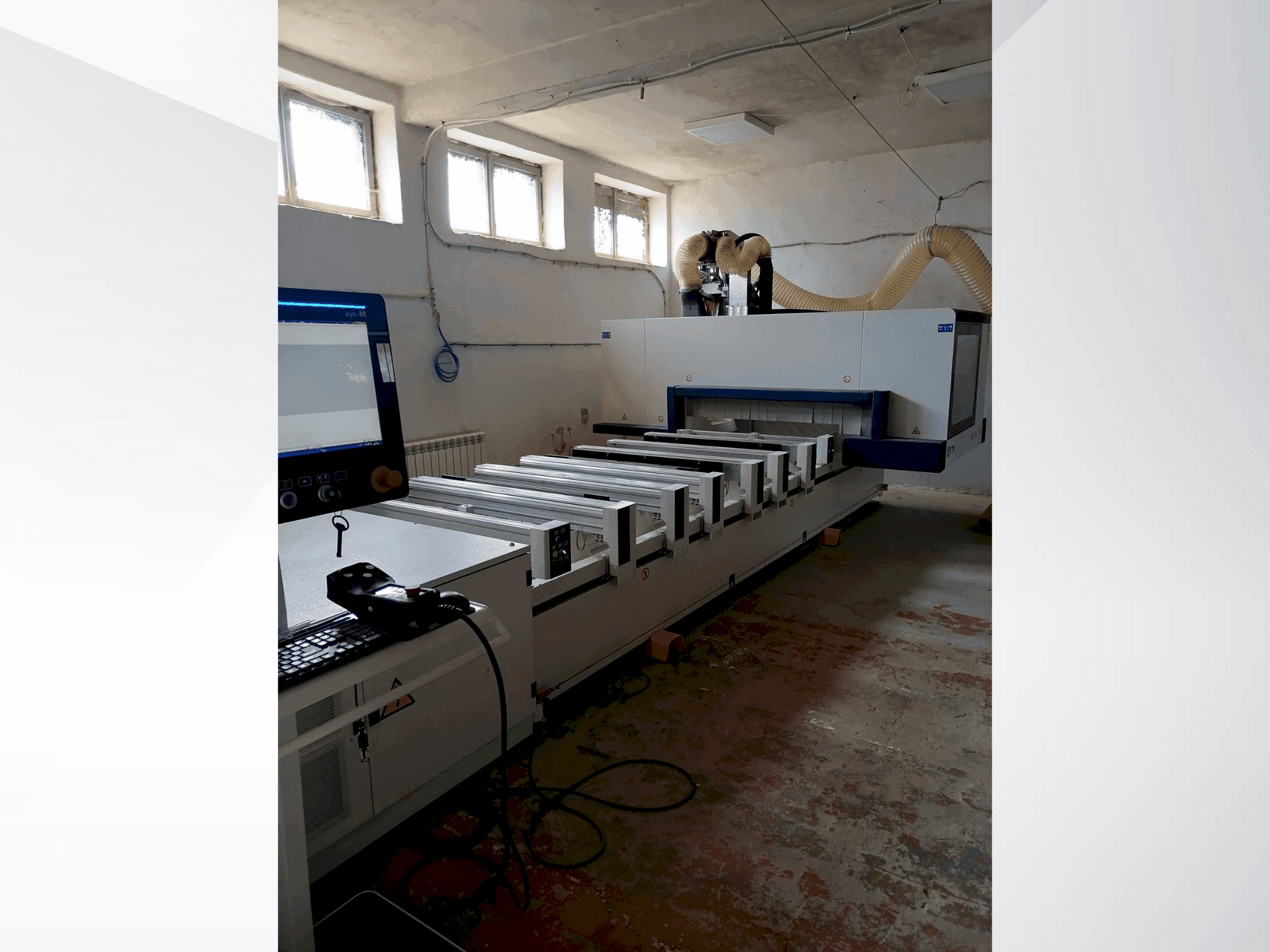 Вид станка SCM Morbidelli M100  спереди