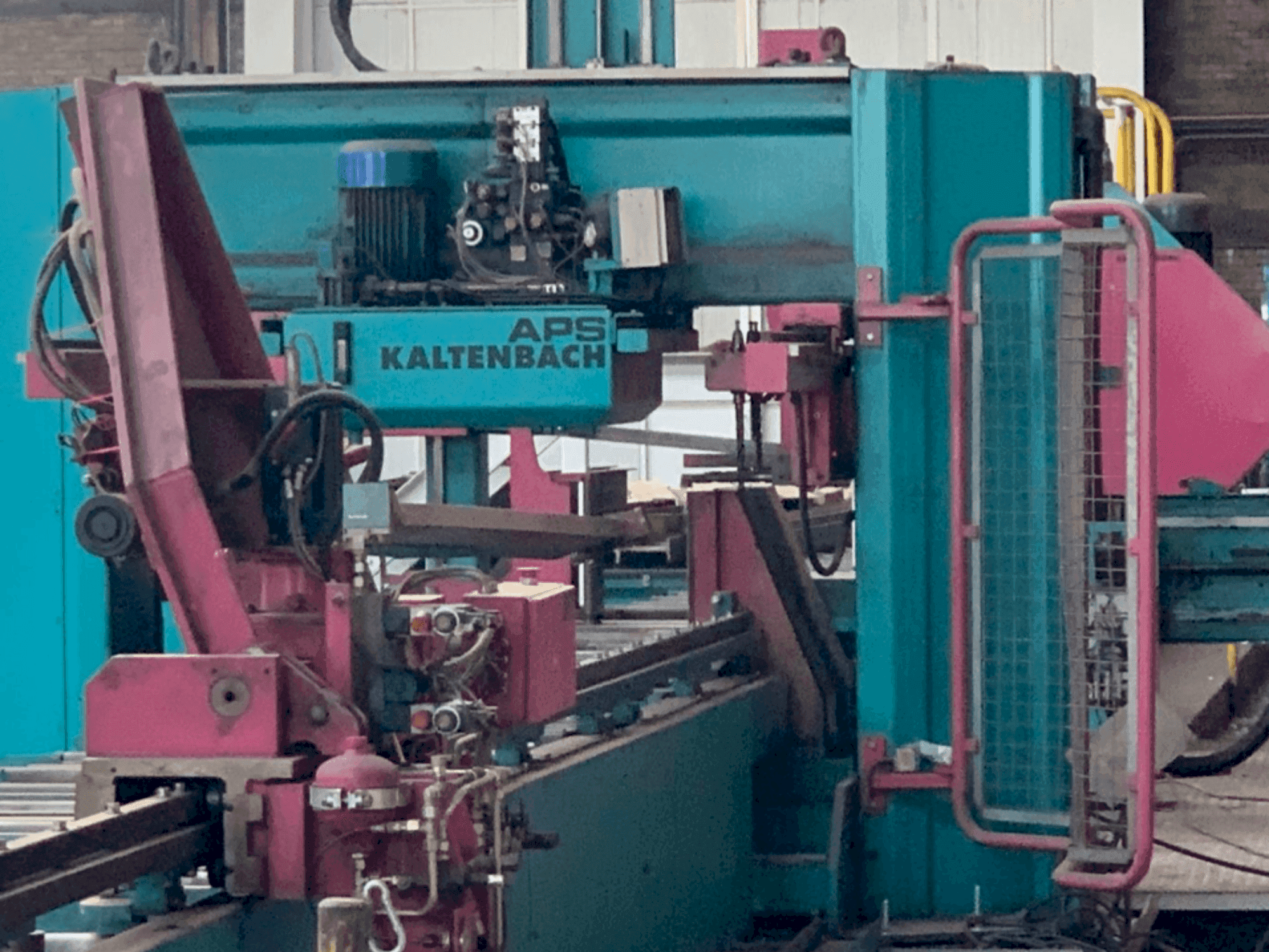 Вид станка KALTENBACH KBS 851 DGNC  спереди