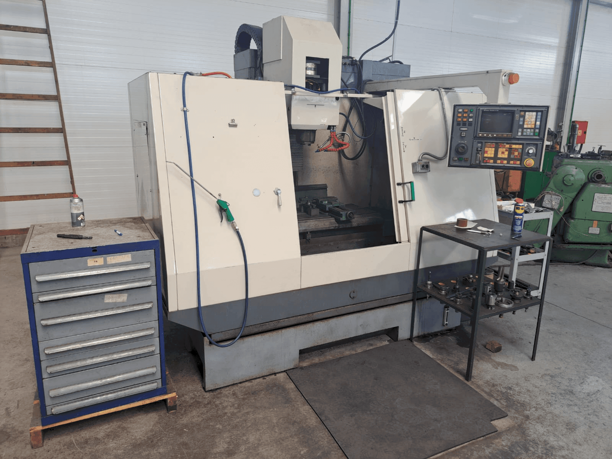 Вид станка Cincinnati Sabre  спереди