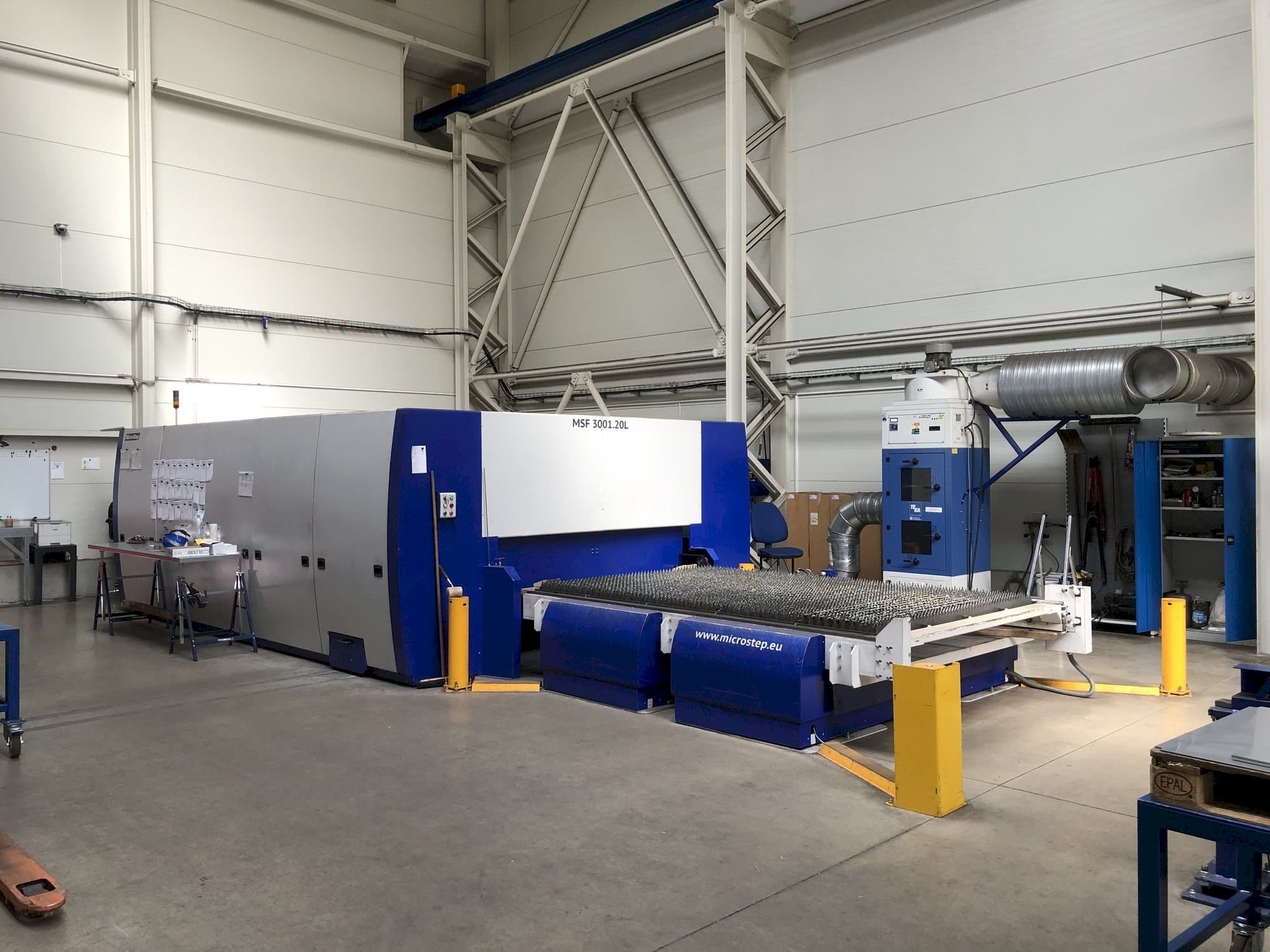 Вид  станка с MicroStep MSF 3001.20L  правой стороны