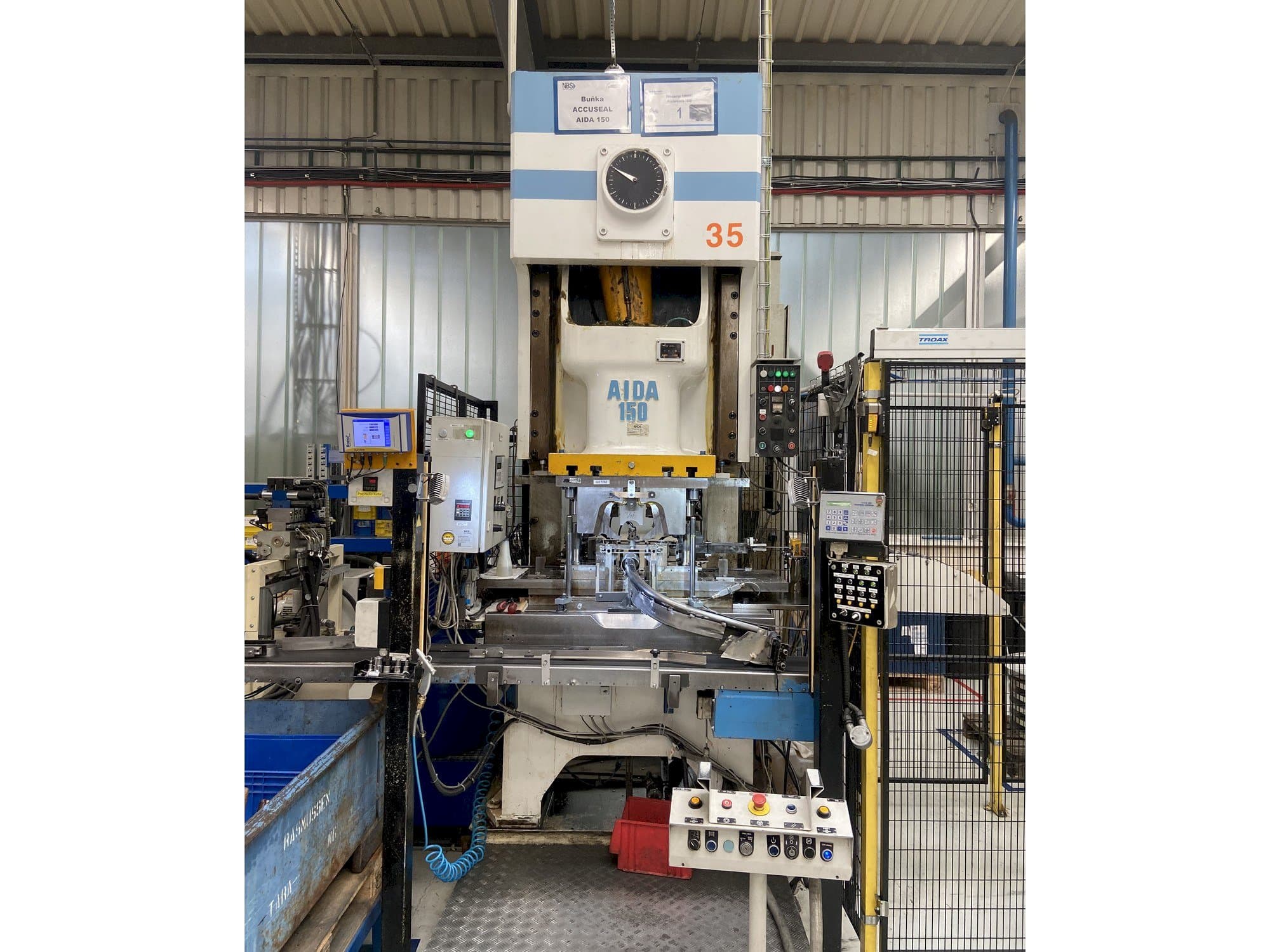 Вид станка AIDA NC1-150(2) (1996)  спереди