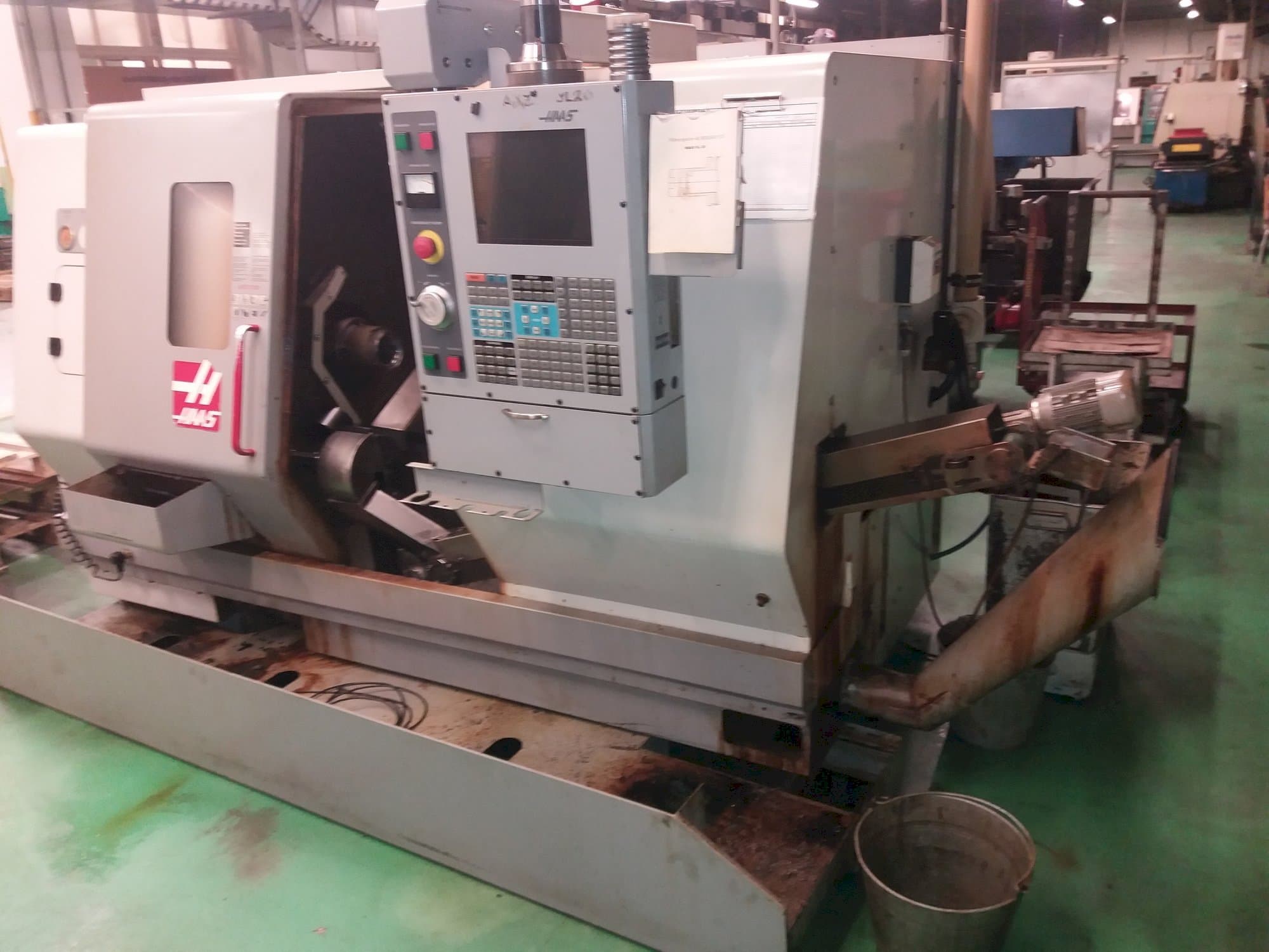 Вид станка HAAS SL-20HE  спереди