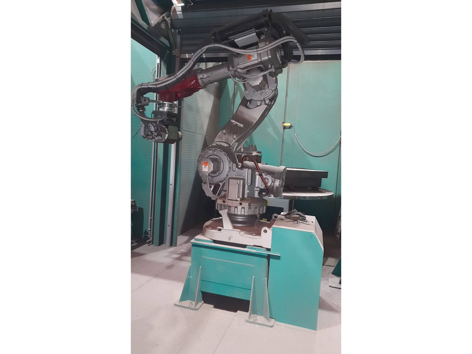 Вид станка ABB IRB 7600  спереди