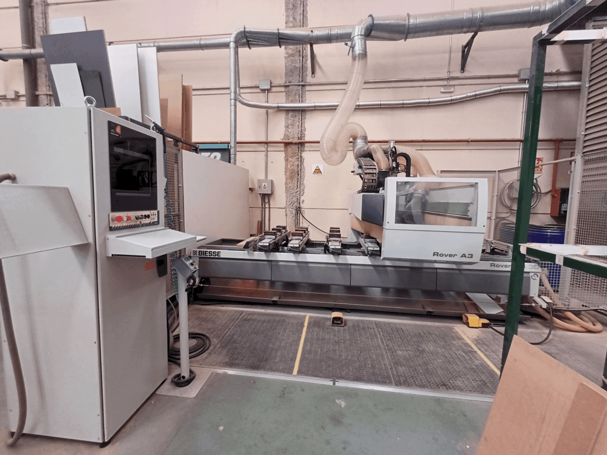 Вид станка BIESSE OVER A 330 K3 S  спереди