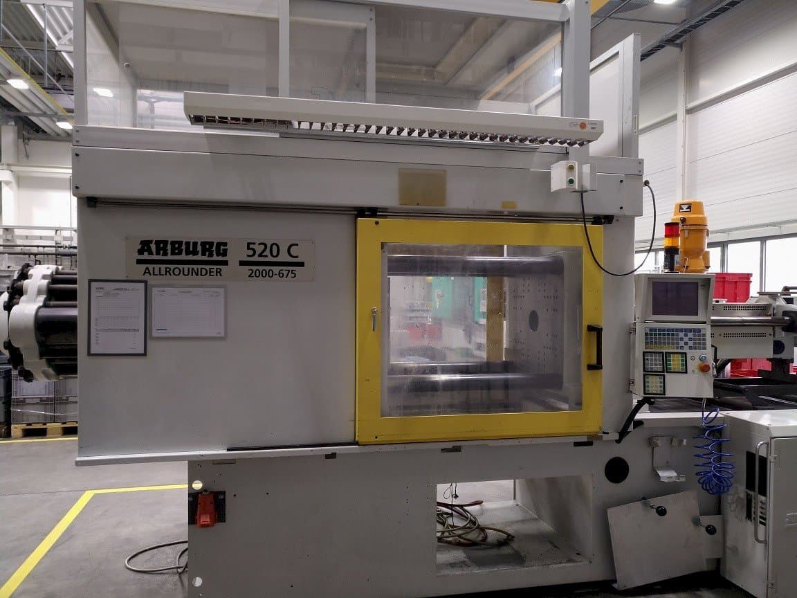Вид станка Arburg 520 C 2000–675  спереди