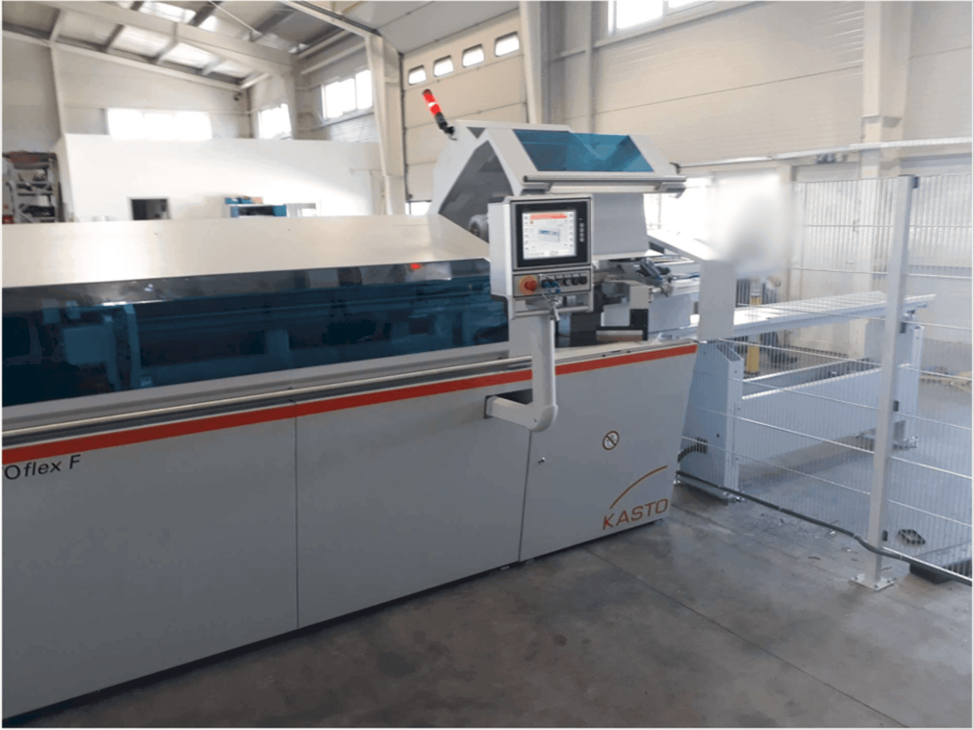 Вид станка KASTO flex F  спереди