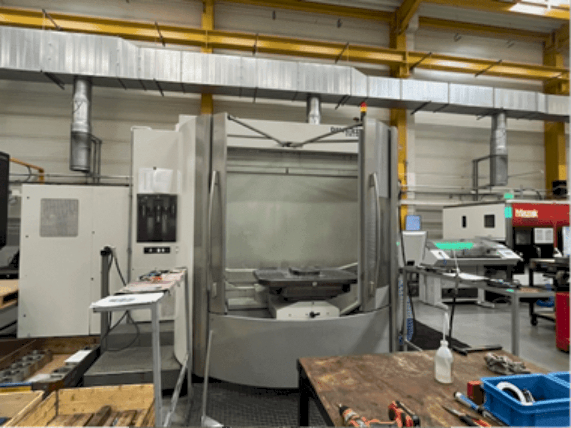 Вид станка DMG GILDEMEISTER DMC 125U  спереди